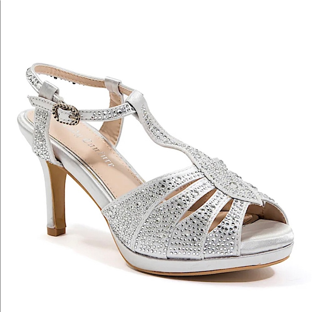 Size 38 Wide (or U.S. 7 1/2 Wide) Silver metallic beaded dressy shoes. New.
